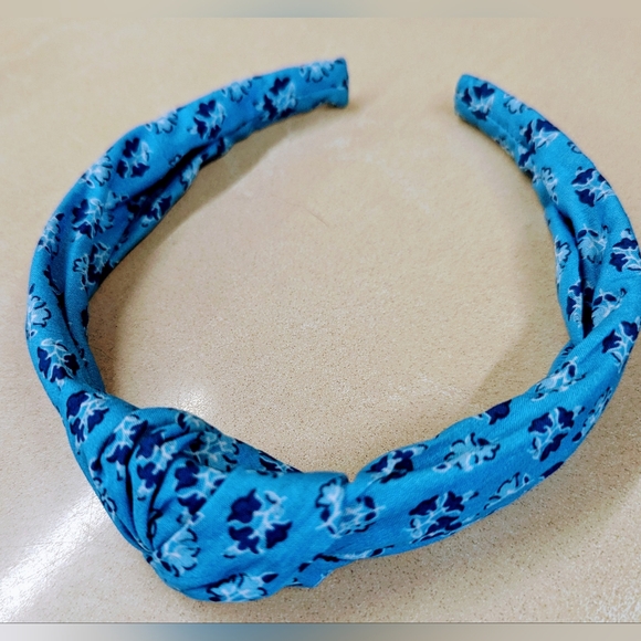 NWoT 💙💐🤍 J. CREW ⭐COTTON HEADBAND, ultra femme BLUE/WHITE FLOWER print🤍💐💙 - Picture 4 of 5